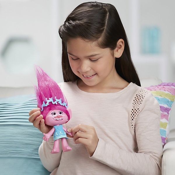 Лялька Hasbro Trolls Poppy Троль Поппi із заколочками та малюком, 23см E0355 фото