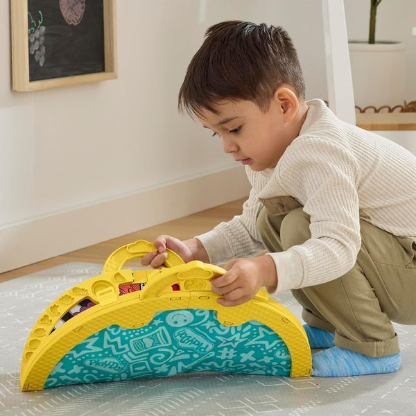Набор для творчества Play-Doh Fold & Go Playmat Starter Set с пластилином с складным ковриком УЦЕНКА F9143 фото